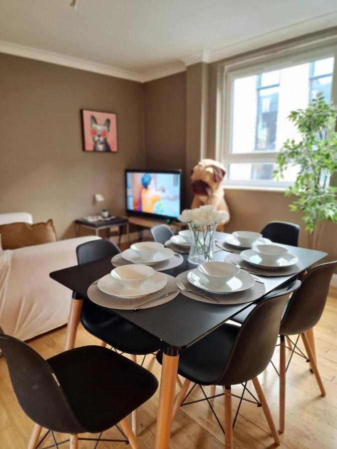 לונדון 3 Bedrooms Flat Near Russell Square מראה חיצוני תמונה